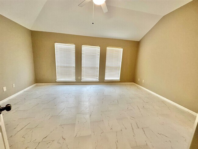 Building Photo - 20902 Avery Cove Ln