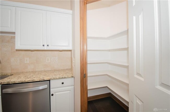 Building Photo - 2719 Sycamore Ridge Ct