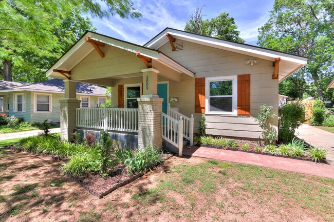 Building Photo - Remodeled Retreat w/ Covered Patio, Front ...