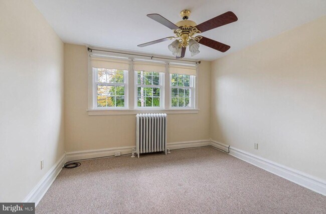 Building Photo - 308-310 E State St