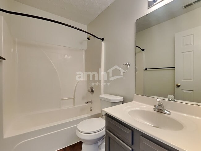 Building Photo - 5891 Eagle Creek Ct