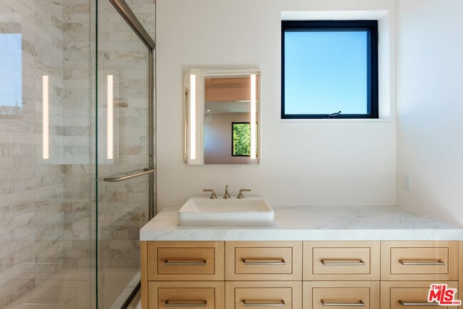 Building Photo - 382 Aderno Way