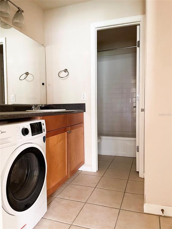 Building Photo - 1810 NW 23rd Blvd