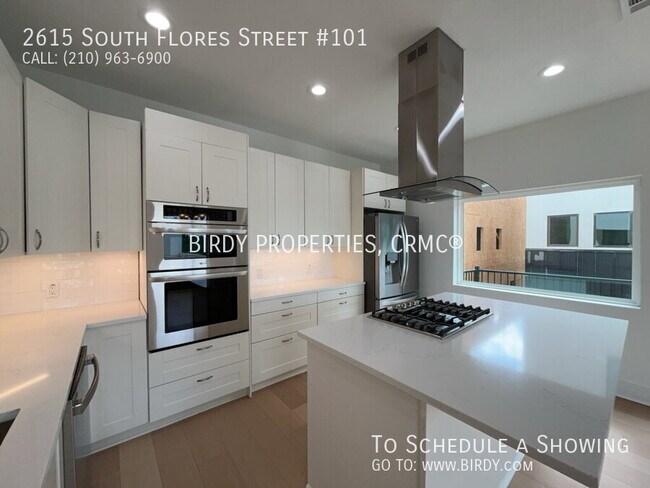 Building Photo - 2615 S Flores St