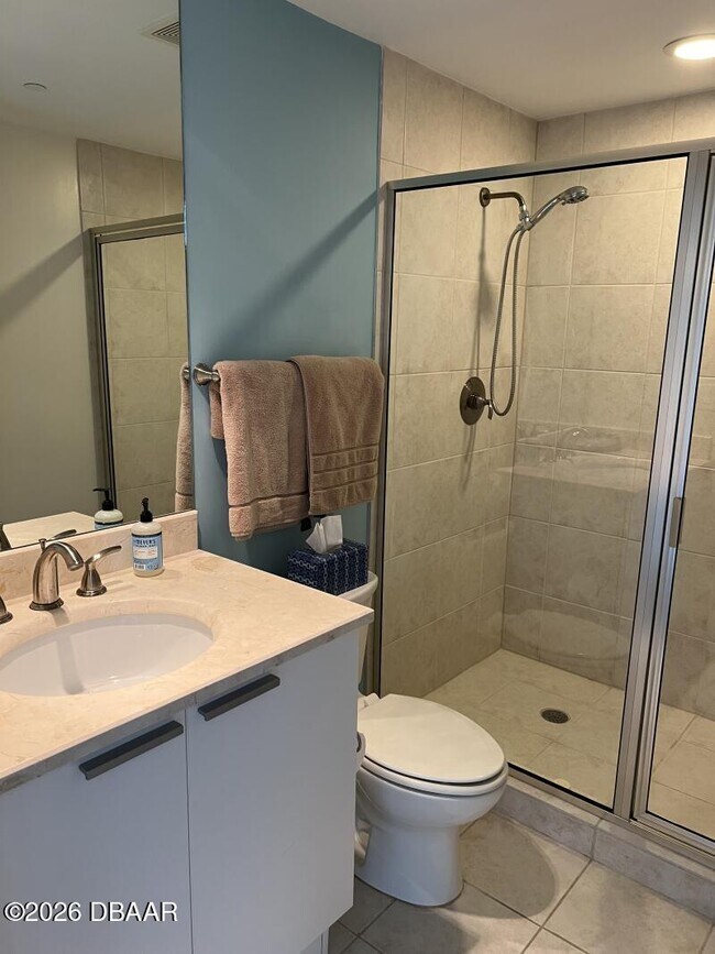 Building Photo - 241 Riverside Dr