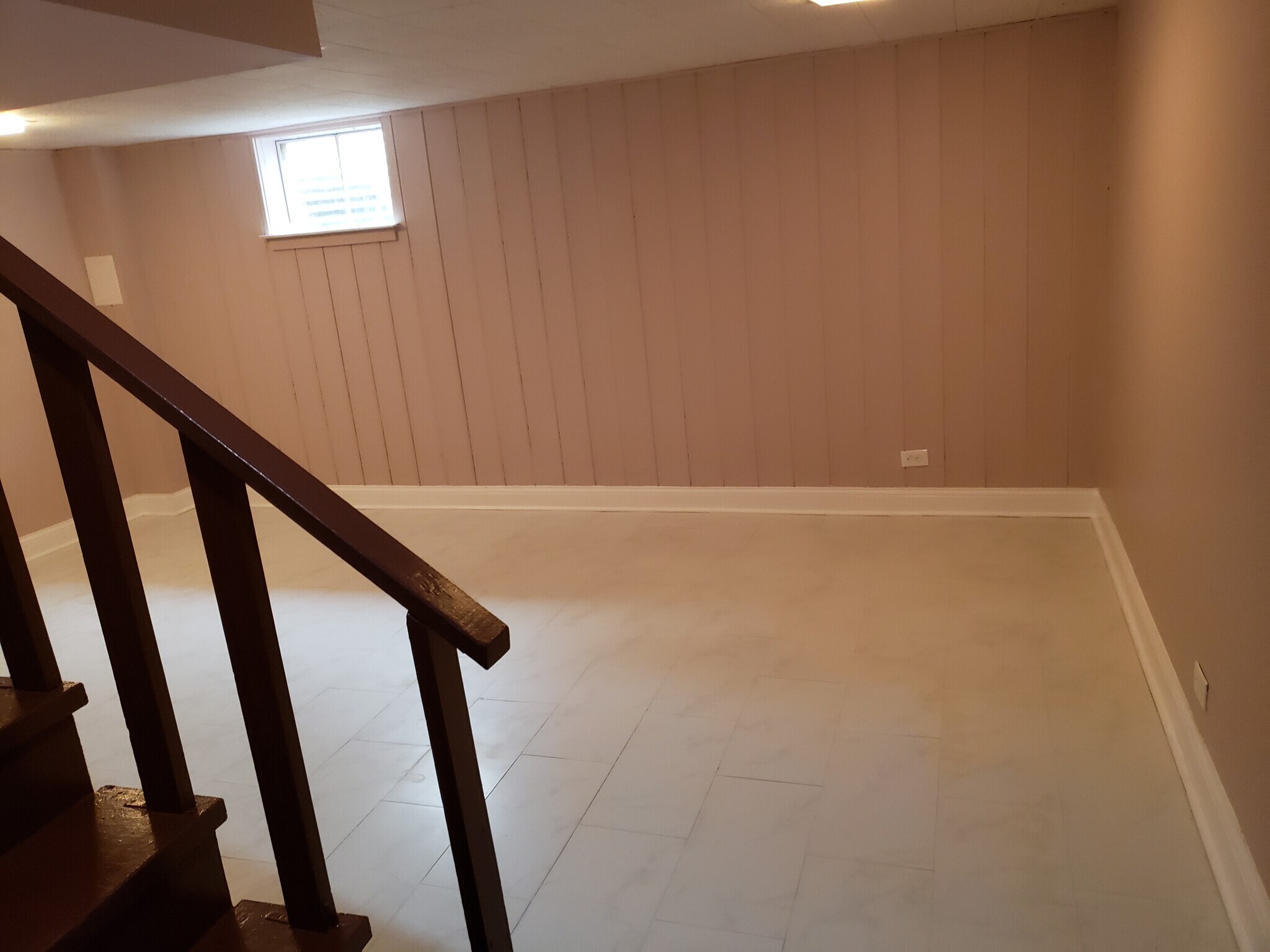 Building Photo - 2142 Rugen Rd