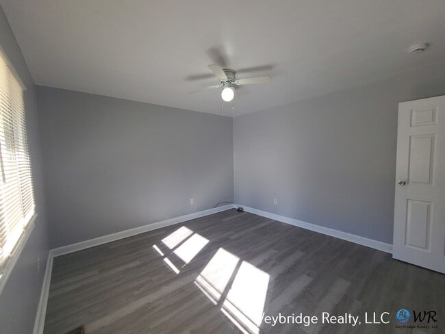 Building Photo - Charming 3-Bedroom Ranch with Private Yard & Garage in Northbrook/Colerain Township