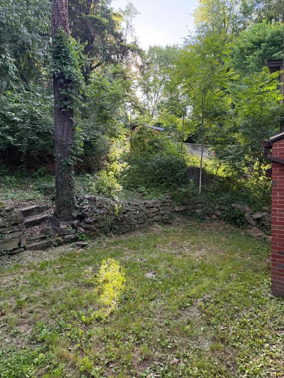 Building Photo - 390 Orchard Dr