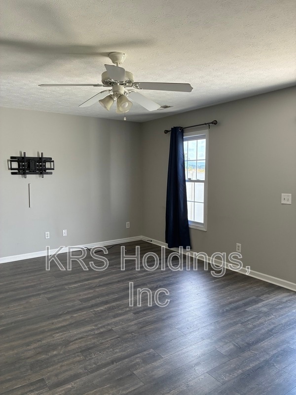 Building Photo - 303 Joyce Dr