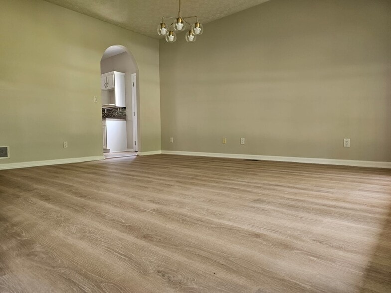 Building Photo - 5001 Max Ridge Ct