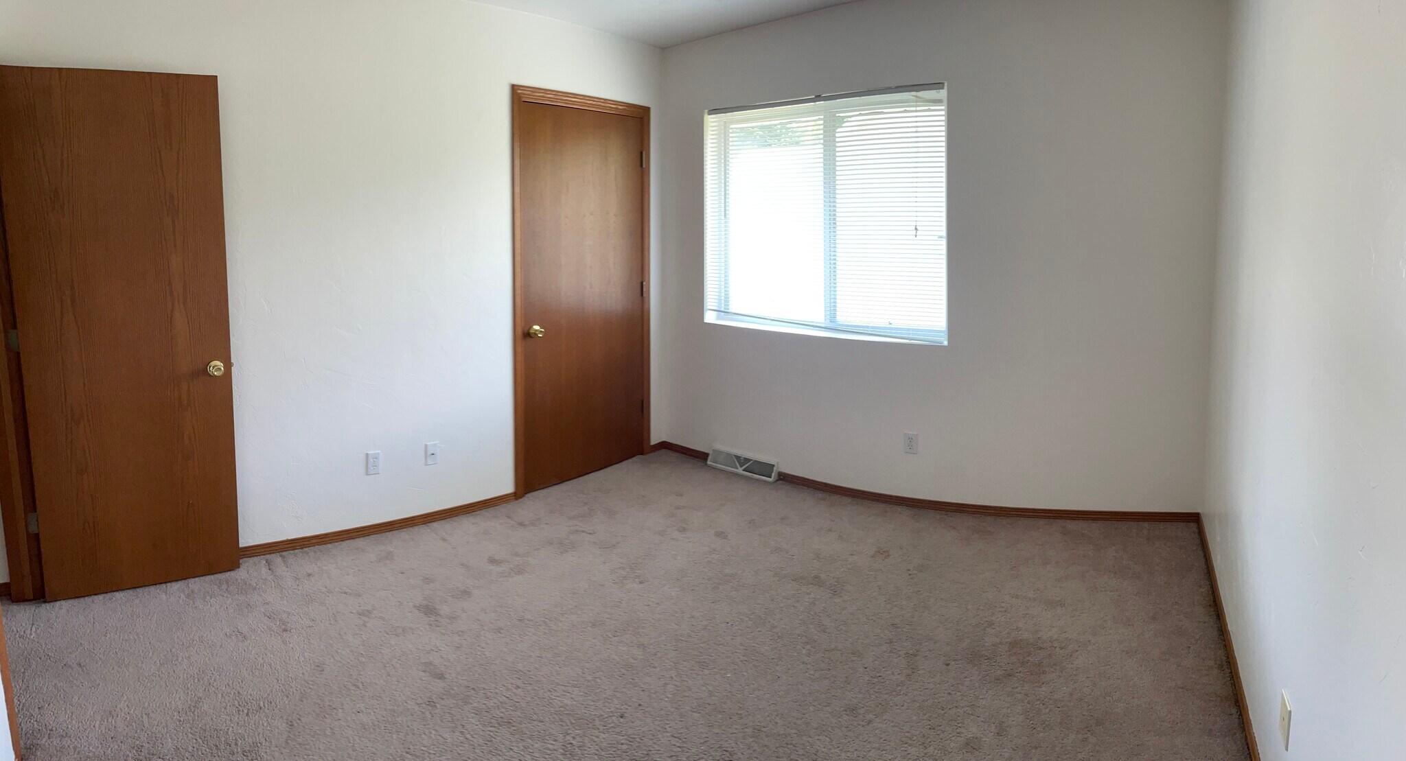 Building Photo - 1473 Maple Hills Ct