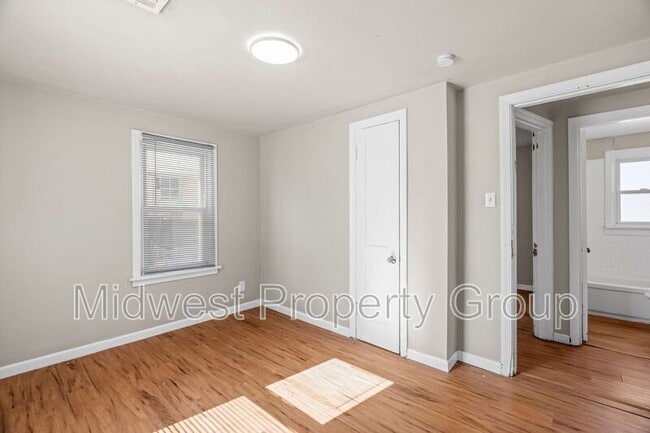 Building Photo - 161 Anistasia Dr