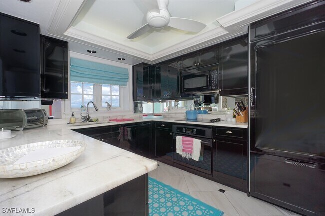 Building Photo - 1900 Gulf Shore Blvd N