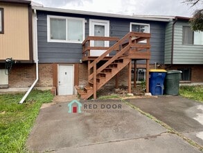 Building Photo - 706-42A 42A St N
