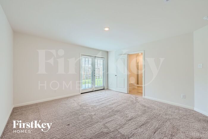 Building Photo - 26615 Ezemily Dr