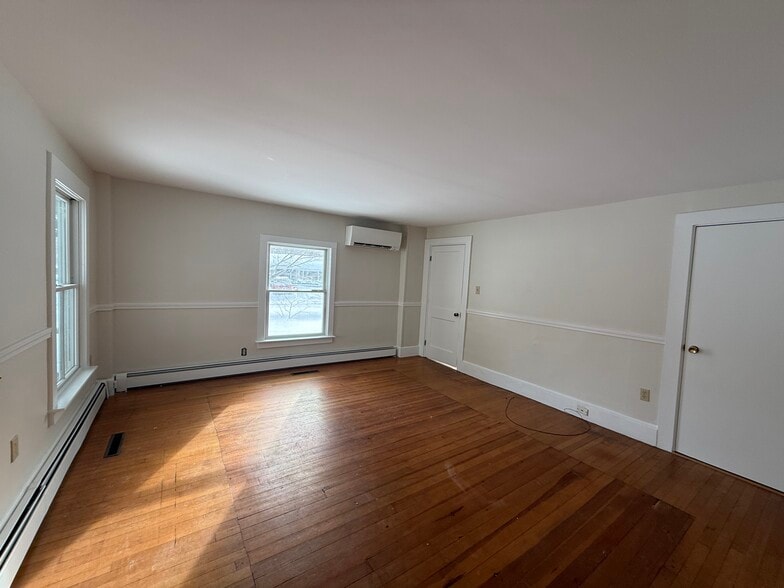 Building Photo - 19 Winter St