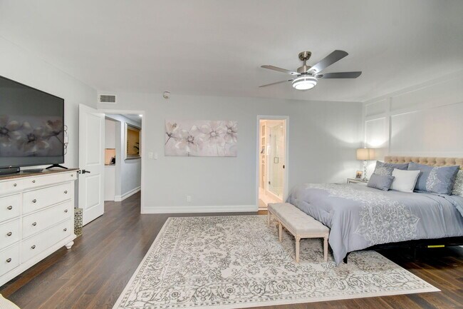 Building Photo - 68 Yacht Club Dr