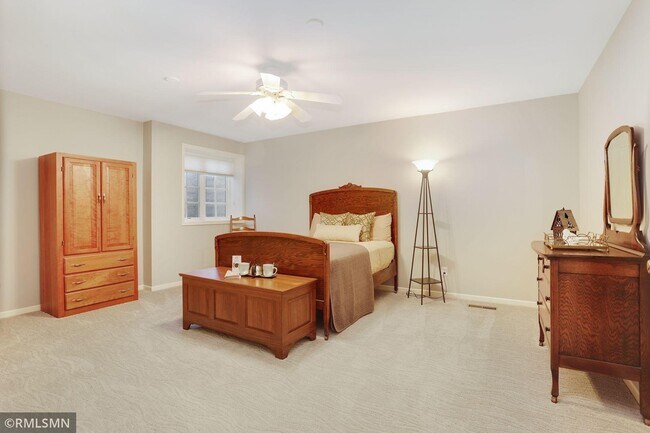 Building Photo - 14888 Pondview Cir