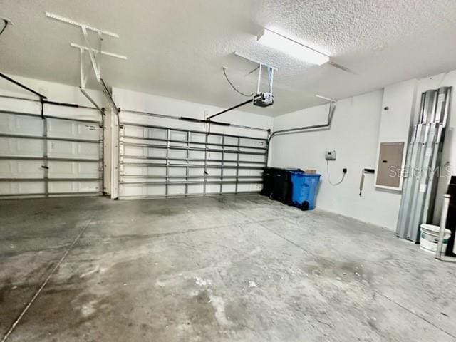 Building Photo - 1317 Oak Pond St