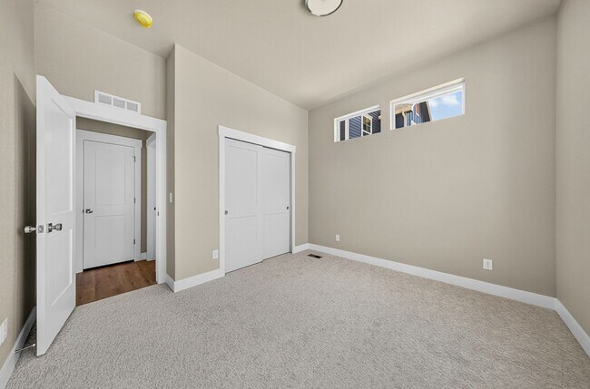 Building Photo - 10131 Lake Arbor Ln