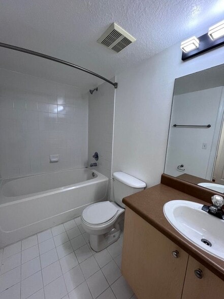 Building Photo - 4041 San Marino Blvd