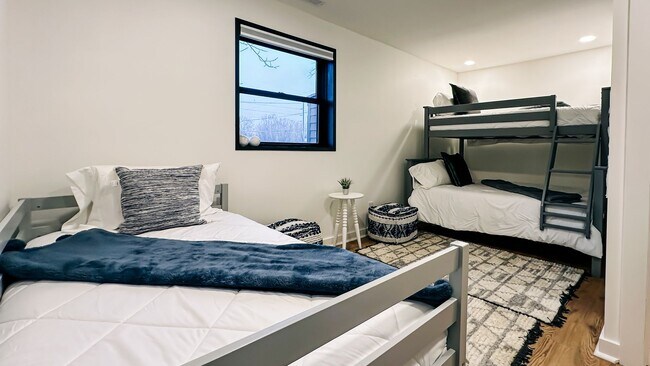 Building Photo - Beautiful 3 Bed 2.5 Bath Home!