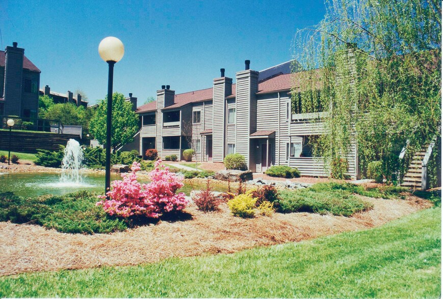 Quail Lakes Apartments 5335 Country Club Rd WinstonSalem NC 27104