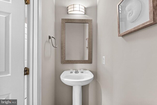 Building Photo - 43104 Baltusrol Terrace