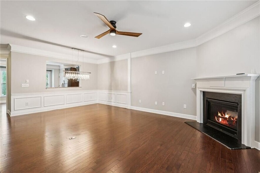 Building Photo - 1514 Woodbridge Way NE