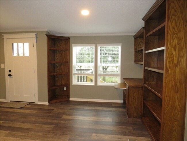 Building Photo - 2151 Crockett Rd