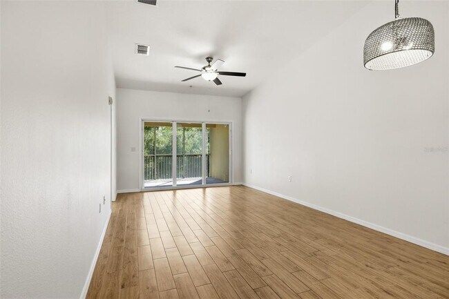Building Photo - 200 Canopy Walk Ln