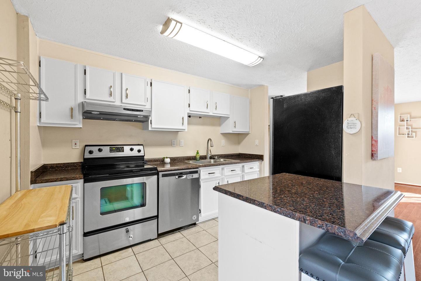 Building Photo - 8469 Rippled Creek Ct