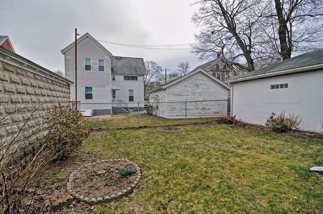 Yard - 28 Quincy St