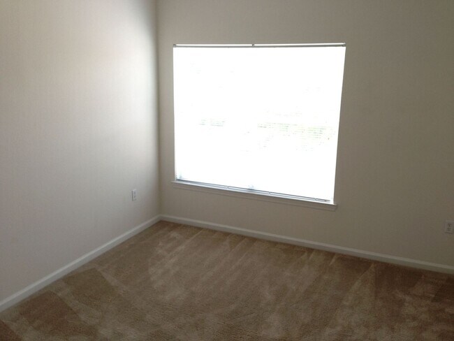 Building Photo - 2222 Arbor Lakes Cir