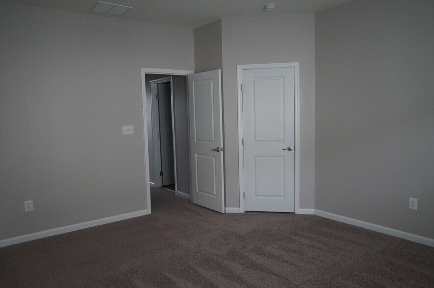 Building Photo - 7212 Yesterday Ln