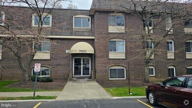 Building Photo - 11901K Tarragon Rd