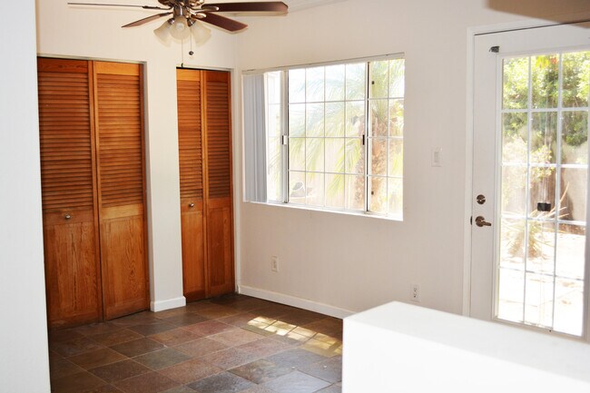 Building Photo - 3214 Cheyenne Ave