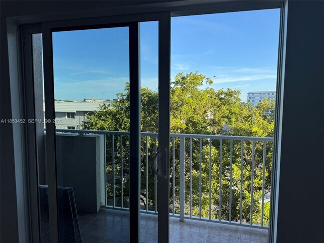 Building Photo - 11060 SW 196th St