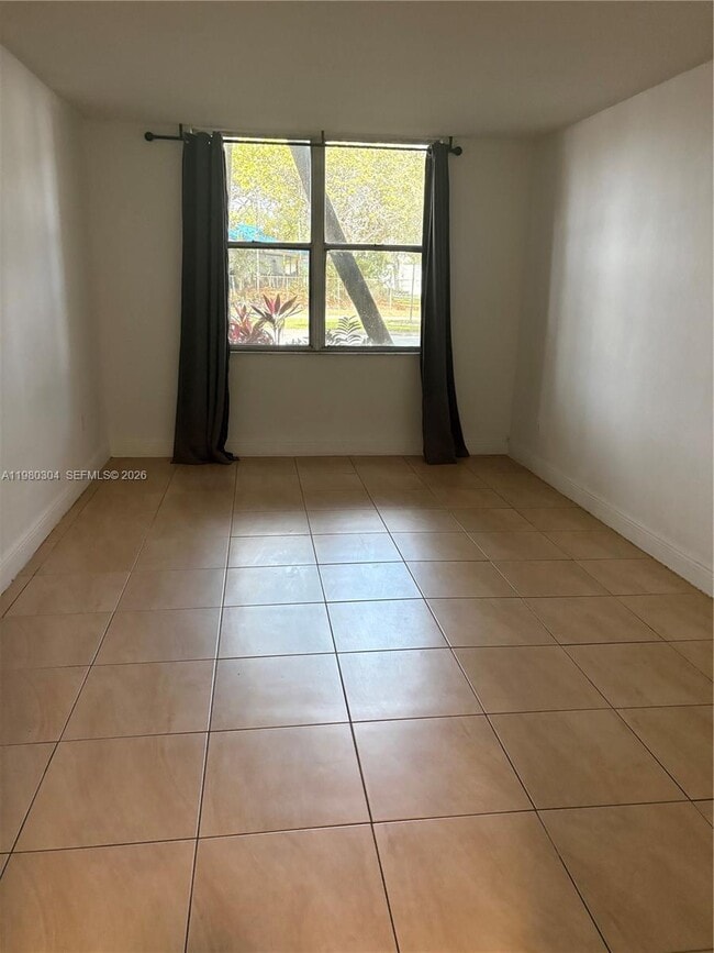 Building Photo - 1800 Sans Souci Blvd