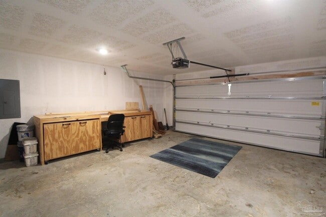 Building Photo - 10589 Queens Gate Cir