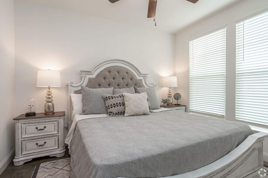 Building Photo - Magnolia South