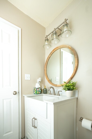 1st Floor Bathroom - 553 Salem Woods Dr SE