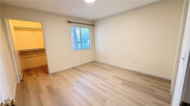 Building Photo - 7885 W Flamingo Rd