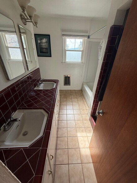 Building Photo - 1210 Woodland Ave