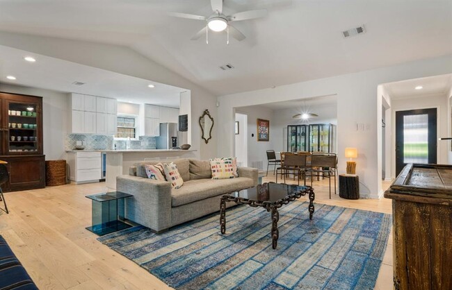 Building Photo - 3307 Sanderling Trail