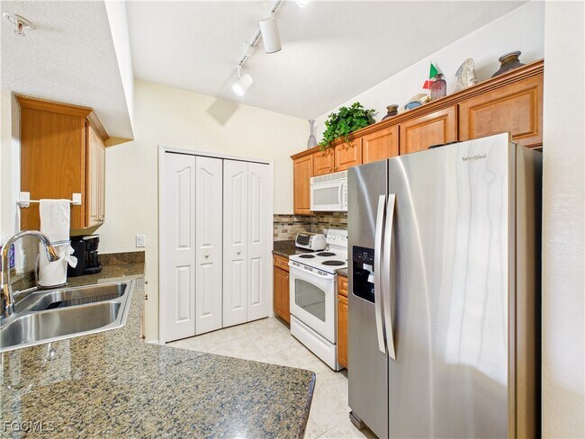 Building Photo - 12960 Positano Cir