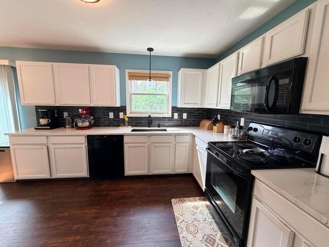 Building Photo - 5205 Wabash River St