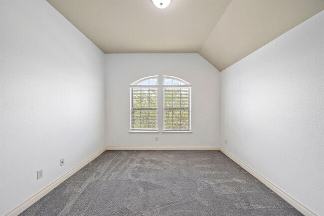 Building Photo - 28915 Crested Butte Dr