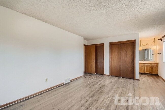 Building Photo - 6552 W Morraine Pl