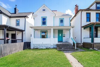 Building Photo - Newly Renovated 4 Bedroom in Central Columbus